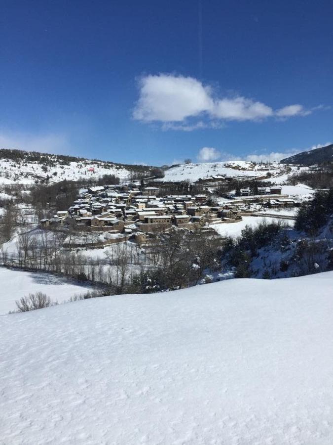 הוילה Riu de Cerdanya Casa Riu מראה חיצוני תמונה