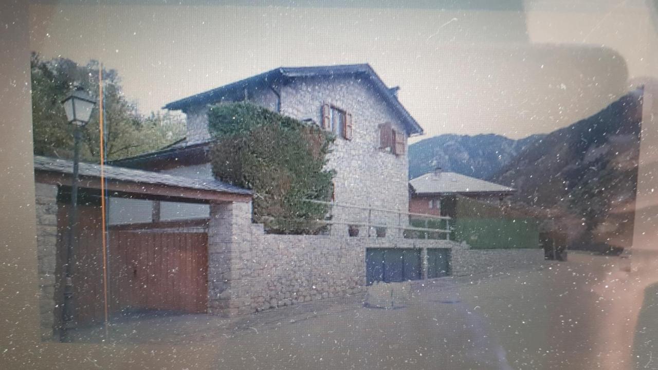 הוילה Riu de Cerdanya Casa Riu מראה חיצוני תמונה